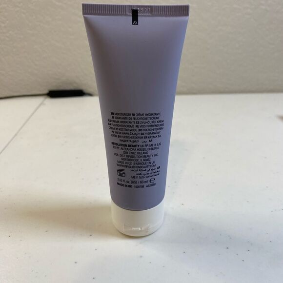 NIB Revolution London X Sali Hughes Gel Quench Face Moisturizer 2.02 Fl oz - Picture 11 of 12